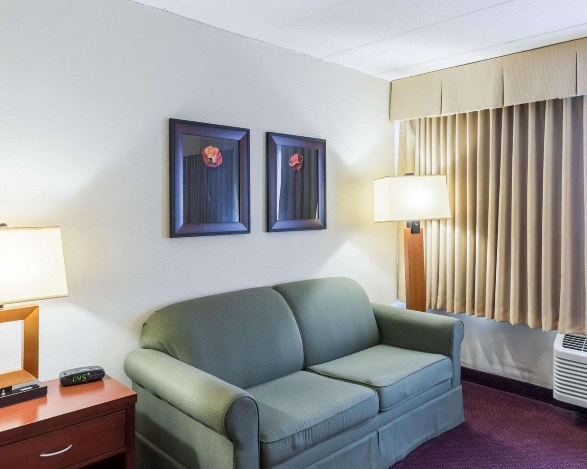 Clarion Hotel Somerset - New Brunswick Kültér fotó