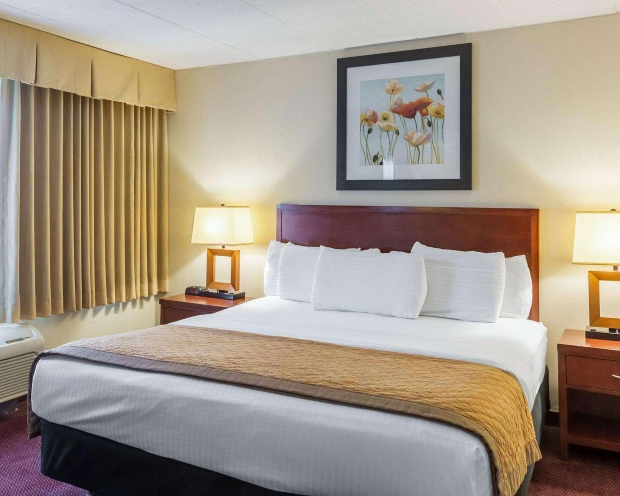 Clarion Hotel Somerset - New Brunswick Kültér fotó